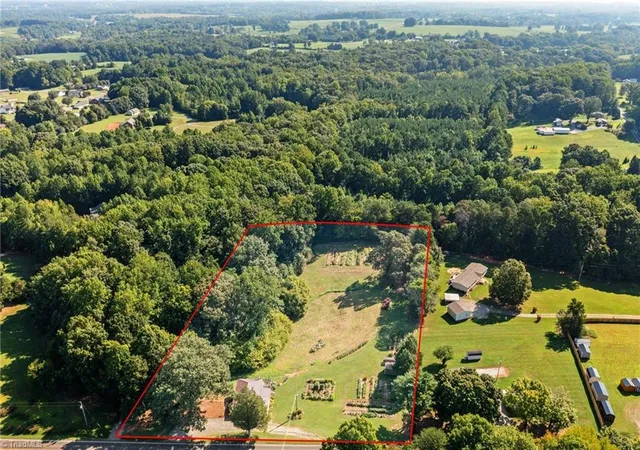 Photo 3 of Single family home for sale at 2360 Us Hwy 601, Mocksville, NC 27028 | MLS# 1234580 | Listing updated on 2026-09-16