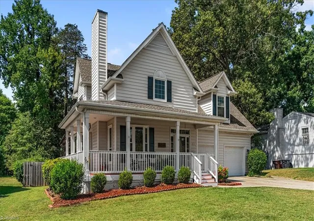 Photo 3 of Sale Pending at 805 Montpelier Dr, Greensboro, NC 27410 | MLS# 1234788 | Listing updated on 2026-09-09