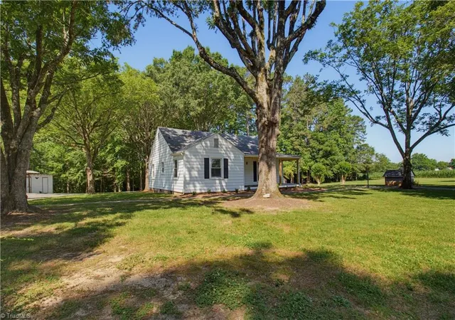 Photo 3 of Single family home for sale at 330 Joe Rd, Mocksville, NC 27028 | MLS# 1235286 | Listing updated on 2026-09-15