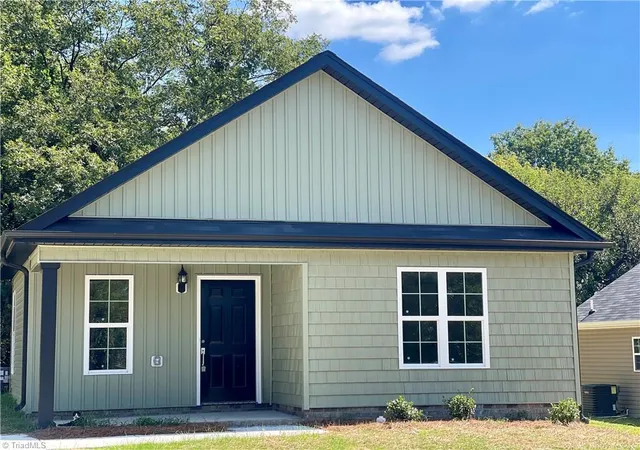 Photo 2 of Single family home for sale at 503 White Oak St, High Point, NC 27260 | MLS# 1235164 | Listing updated on 2026-09-11