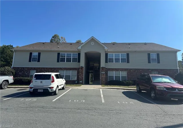 Photo 1 of Single family home for sale at 1860 Crest Holw Dr, Winston Salem, NC 27127 | MLS# 1239142 | Listing updated on 2026-10-17