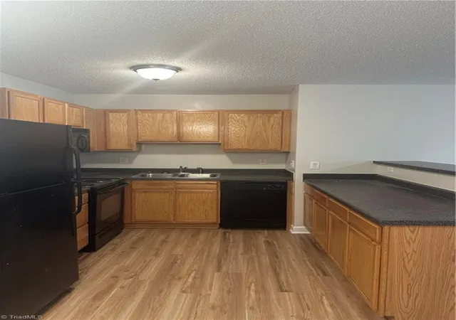 Photo 3 of Single family home for sale at 1860 Crest Holw Dr, Winston Salem, NC 27127 | MLS# 1239142 | Listing updated on 2026-10-17
