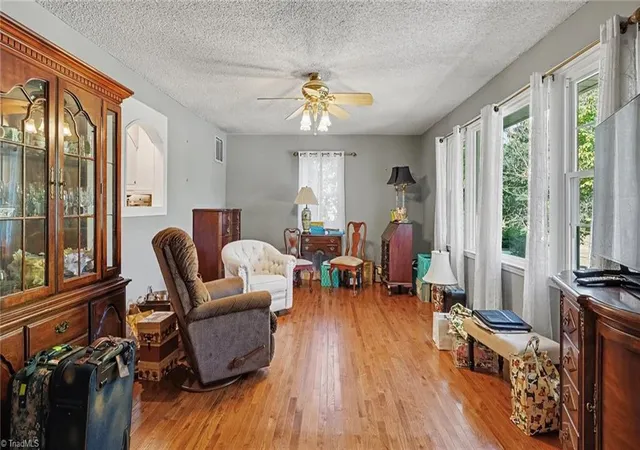 Photo 3 of Single family home for sale at 1000 Meade Dr, Greensboro, NC 27410 | MLS# 1233832 | Listing updated on 2026-09-28