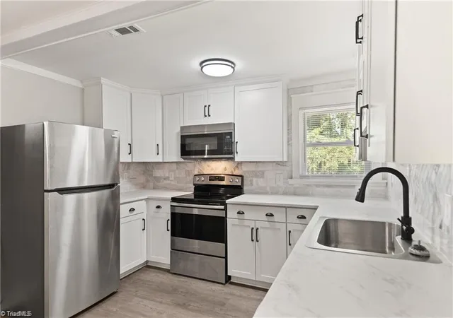 Photo 3 of Single family home for sale at 331 Grubb Dr, Denton, NC 27239 | MLS# 1235383 | Listing updated on 2026-09-27