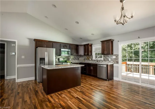 Photo 3 of Single family home for sale at 9 Brandy Wine Dr, Thomasville, NC 27360 | MLS# 1235132 | Listing updated on 2026-09-16