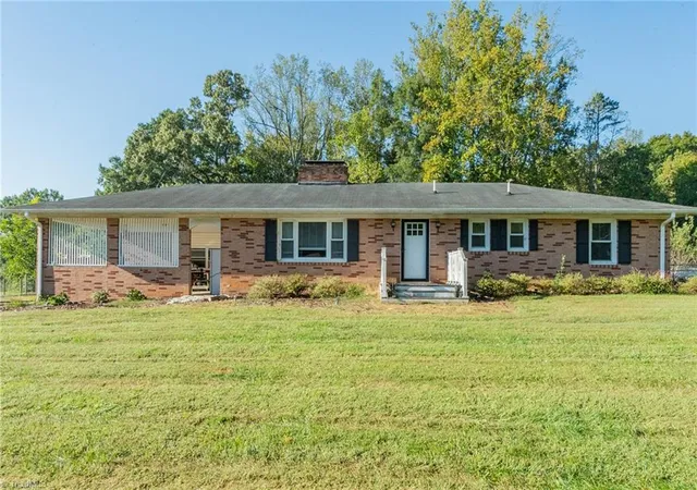 Photo 1 of Sale Pending at 1829 Hl Everhart Rd, Lexington, NC 27295 | MLS# 1237645 | Listing updated on 2026-10-26