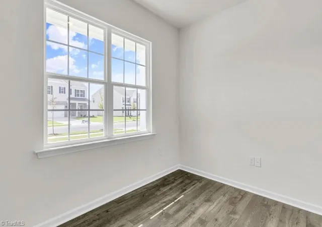 Photo 3 of Single family home for sale at 4801 Reedy Crk Farm Cir, Greensboro, NC 27405 | MLS# 1233574 | Listing updated on 2026-09-01