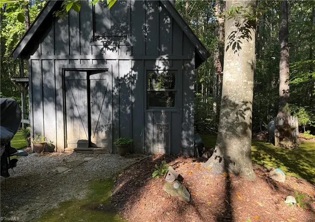 Photo 4 of Single family home for sale at 231 Crissman Ln, Dobson, NC 27017 | MLS# 1238708 | Listing updated on 2026-10-12