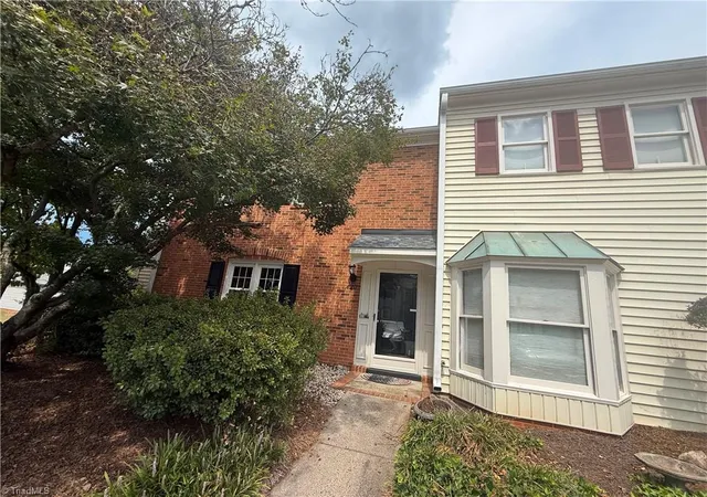 Photo 1 of Single family home for sale at 420 Herndon Dr, Winston Salem, NC 27104 | MLS# 1234773 | Listing updated on 2026-09-27