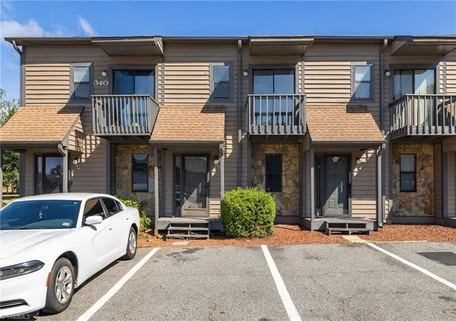 Photo 2 of Single family home for sale at 340 Vista Cir, Winston Salem, NC 27106 | MLS# 1235957 | Listing updated on 2026-09-17