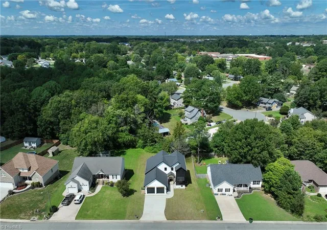 Photo 3 of Sale Pending at 504 Old Farm Rd, Graham, NC 27253 | MLS# 1235481 | Listing updated on 2026-09-25