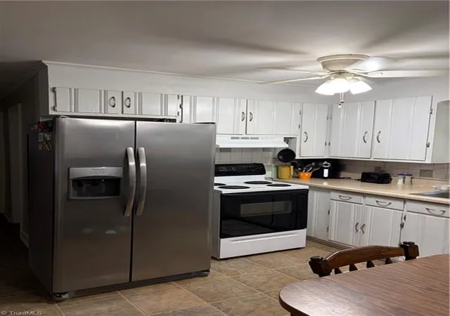 Photo 3 of Single family home for sale at 226 Hill Dr, Lexington, NC 27295 | MLS# 1233991 | Listing updated on 2026-09-11