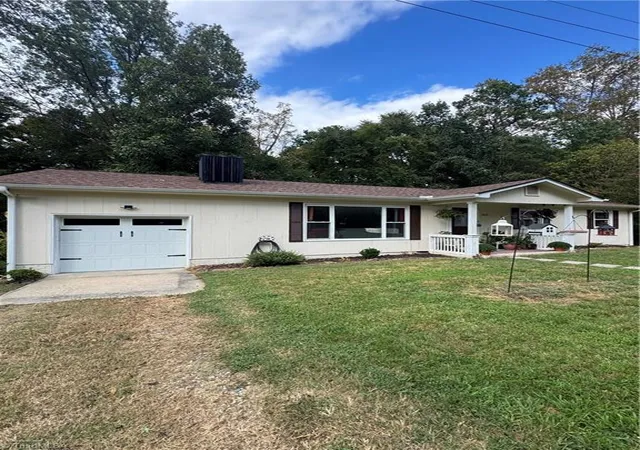 Photo 2 of Single family home for sale at 1822 Clodfelter Rd, Winston Salem, NC 27107 | MLS# 1234847 | Listing updated on 2026-09-10
