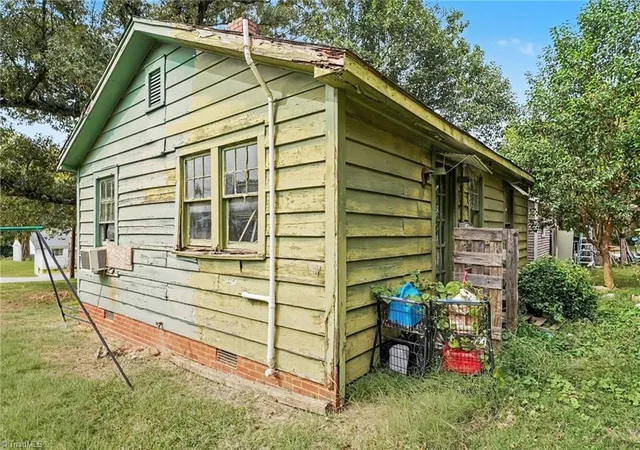 Photo 3 of Sale Pending at 3711 Herbin St, Greensboro, NC 27407 | MLS# 1238698 | Listing updated on 2026-10-26