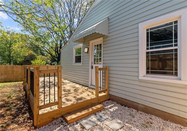 Photo 3 of Single family home for sale at 1008 Apple St, Winston Salem, NC 27101 | MLS# 1239826 | Listing updated on 2026-10-22