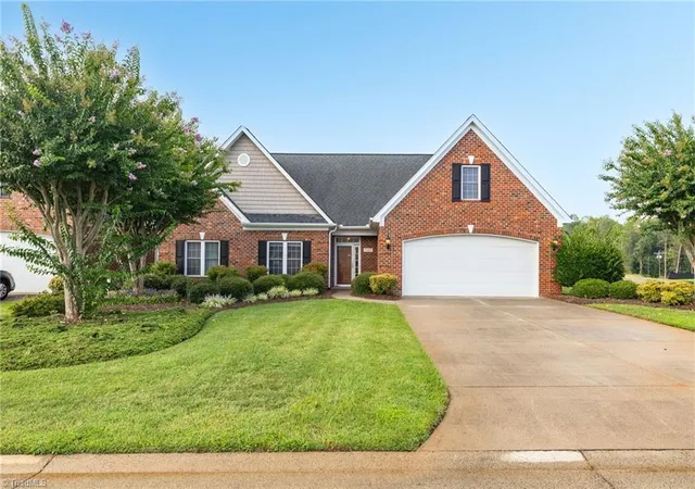 Photo 2 of Sale Pending at 107 Sunny Pl, Reidsville, NC 27320 | MLS# 1234307 | Listing updated on 2026-09-10