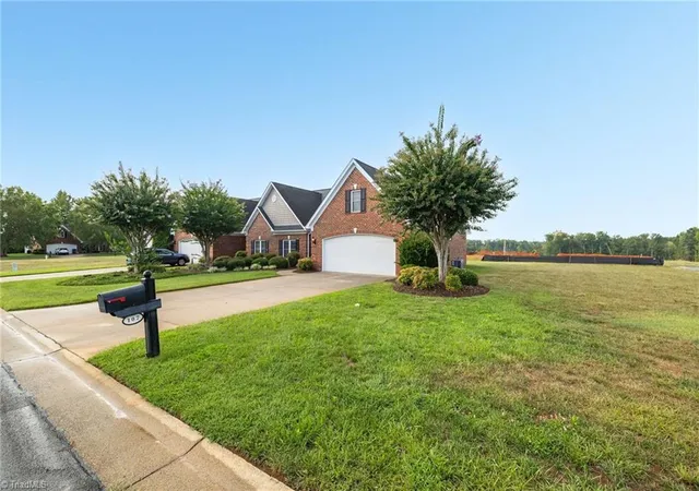 Photo 3 of Sale Pending at 107 Sunny Pl, Reidsville, NC 27320 | MLS# 1234307 | Listing updated on 2026-09-10