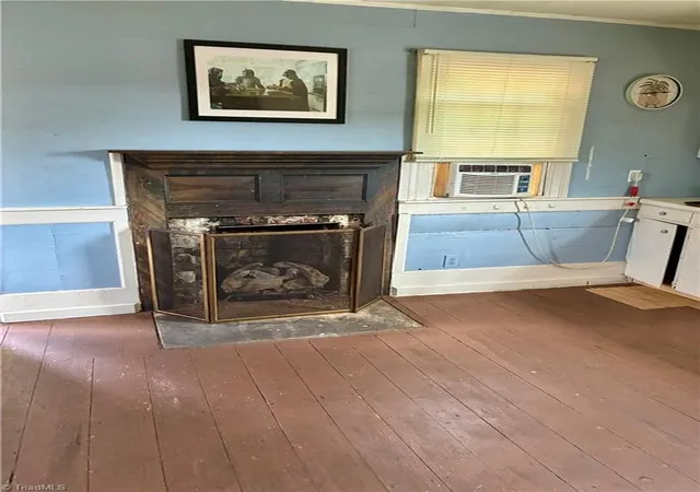 Photo 3 of House for sale at 1109 W Main St, Yadkinville, NC 27055 | MLS# 1233895 | Listing updated on 2026-09-18