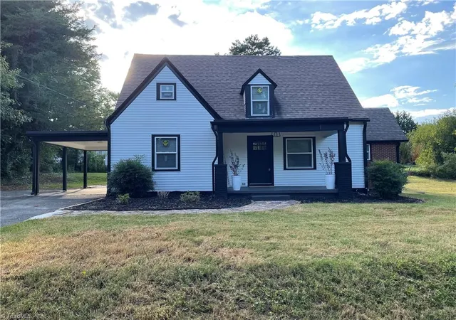 Photo 2 of Single family home for sale at 130 Greenway Dr, Mount Airy, NC 27030 | MLS# 1235195 | Listing updated on 2026-09-12