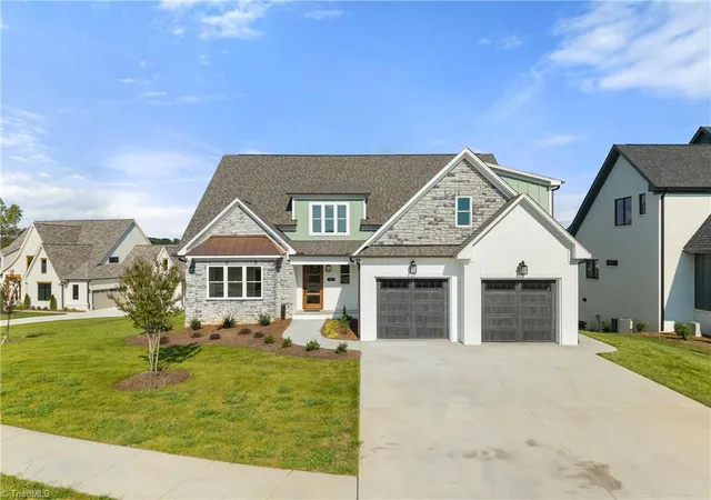 Photo 3 of Mansion for sale at 727 Royal Jasmine Ct, Winston Salem, NC 27106 | MLS# 1234638 | Listing updated on 2026-09-17