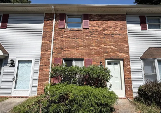 Photo 1 of Single family home for sale at 805 Brickwood Ct, Winston Salem, NC 27127 | MLS# 1235172 | Listing updated on 2026-09-12