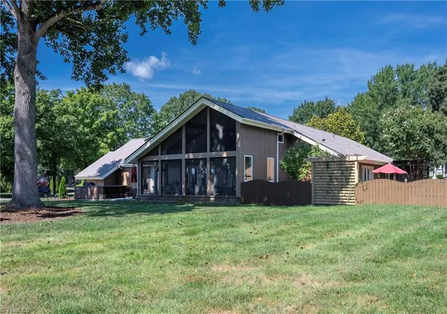 Photo 3 of Single family home for sale at 109 Holly Cir, Advance, NC 27006 | MLS# 1233731 | Listing updated on 2026-09-10