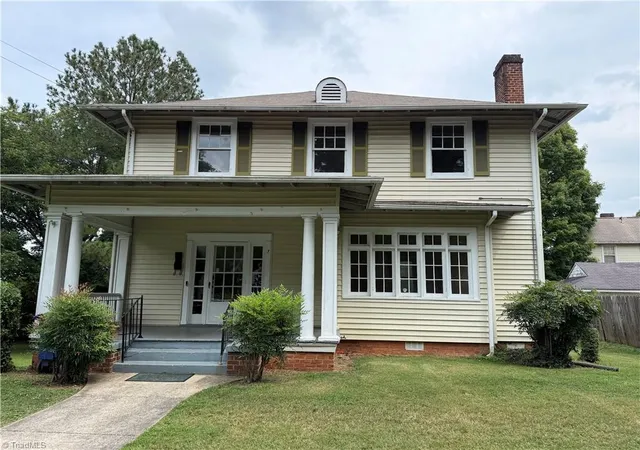 Photo 1 of Single family home for sale at 7 Park Blvd, Winston Salem, NC 27127 | MLS# 1235231 | Listing updated on 2026-09-17