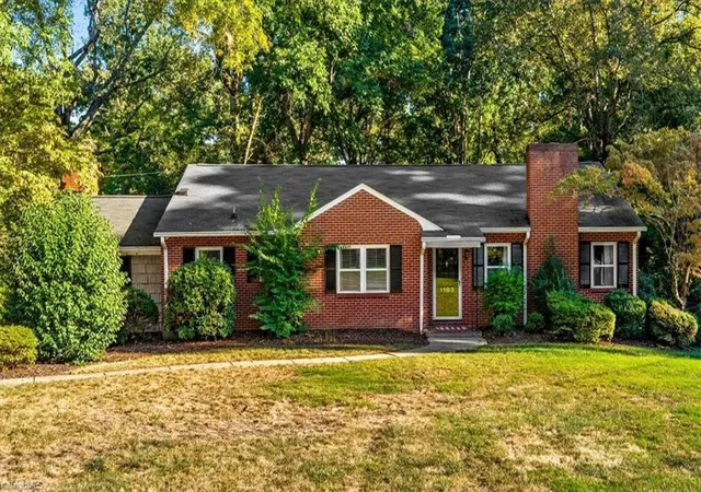 Photo 1 of Single family home for sale at 1103 Peace Hvn Rd, Winston Salem, NC 27104 | MLS# 1238121 | Listing updated on 2026-10-13
