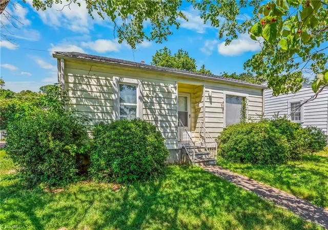 Photo 1 of Single family home for sale at 543 W Sprague St, Winston Salem, NC 27127 | MLS# 1234452 | Listing updated on 2026-09-21