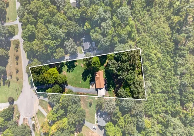 Photo 3 of Sale Pending at 3366 Marathon Dr, Asheboro, NC 27205 | MLS# 1235572 | Listing updated on 2026-09-28