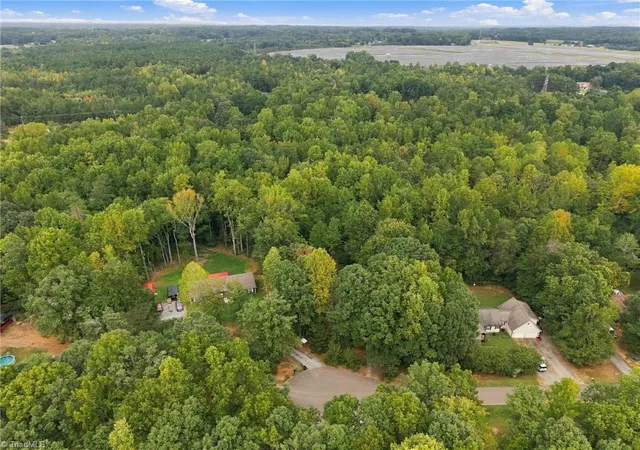 Photo 3 of Manufactured home for sale at 5209 Timber Crk Ct, Kings Mountain, NC 28086 | MLS# 1235991 | Listing updated on 2026-09-18