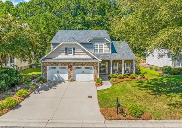 Photo 3 of Single family home for sale at 189 Cabot Dr, Winston Salem, NC 27103 | MLS# 1234195 | Listing updated on 2026-09-13