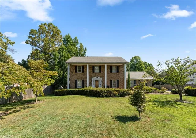 Photo 2 of Single family home for sale at 505 Meadowood St, Greensboro, NC 27409 | MLS# 1234978 | Listing updated on 2026-09-14