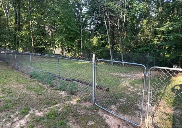 Photo 4 of Single family home for sale at 3195 Fleet St, Winston Salem, NC 27127 | MLS# 1234835 | Listing updated on 2026-09-17