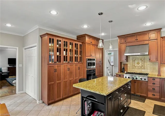 Photo 2 of Single family home for sale at 4025 Huntscroft Ln, Winston Salem, NC 27106 | MLS# 1234893 | Listing updated on 2026-09-15