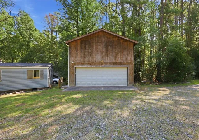 Photo 3 of Manufactured home for sale at 6848-b Nc Hwy 87 S, Graham, NC 27253 | MLS# 1234973 | Listing updated on 2026-09-09