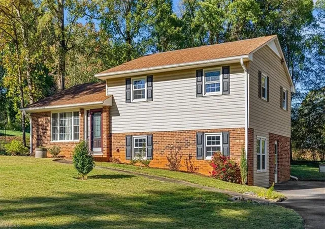 Photo 1 of Single family home for sale at 4530 Chebar Dr, Pfafftown, NC 27040 | MLS# 1240062 | Listing updated on 2026-10-24