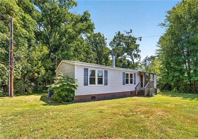 Photo 3 of Sale Pending at 4002 Us Hwy 29 N, Greensboro, NC 27405 | MLS# 1233752 | Listing updated on 2026-09-06