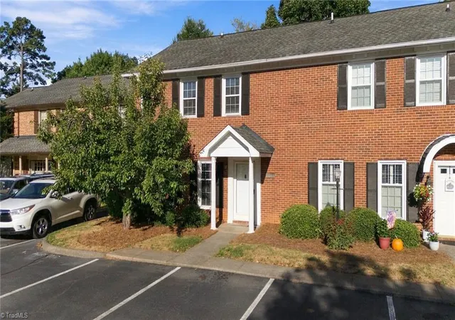 Photo 1 of Single family home for sale at 4984 Chrisfield Ln, Winston Salem, NC 27104 | MLS# 1236776 | Listing updated on 2026-10-26