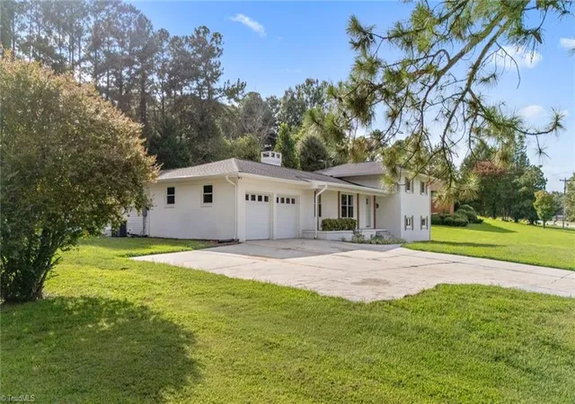 Photo 3 of Single family home for sale at 1412 Youngs Ml Rd, Greensboro, NC 27406 | MLS# 1234718 | Listing updated on 2026-09-05