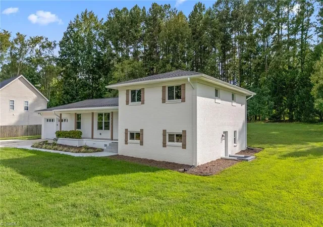 Photo 3 of Single family home for sale at 1412 Youngs Ml Rd, Greensboro, NC 27406 | MLS# 1234718 | Listing updated on 2026-09-05