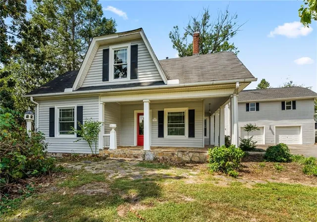 Photo 3 of Sale Pending at 1001 N Main St, Walnut Cove, NC 27052 | MLS# 1234026 | Listing updated on 2026-09-22