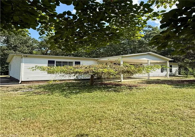 Photo 2 of Manufactured home for sale at 185 Marlin Blvd, Mount Airy, NC 27030 | MLS# 1234126 | Listing updated on 2026-09-20