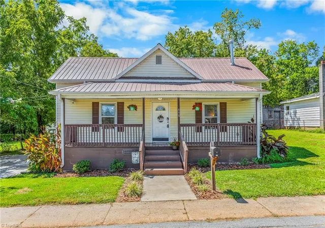 Photo 1 of Single family home for sale at 515 Foy Ave, Lexington, NC 27292 | MLS# 1233283 | Listing updated on 2026-09-14