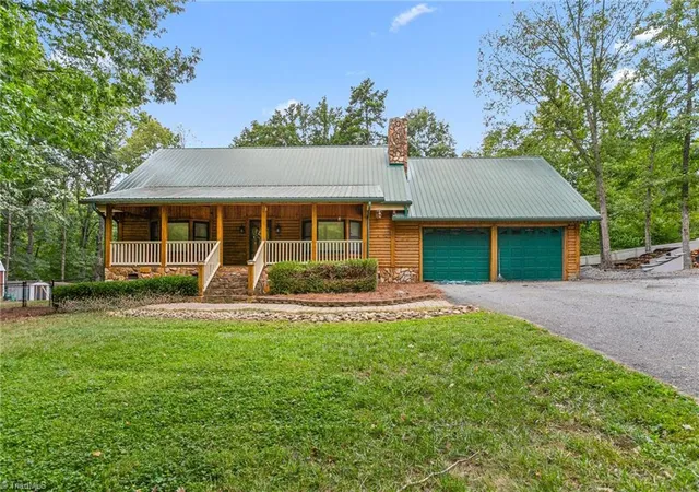 Single family home for sale at 679 Bonnie Regan Rd, Thomasville, NC 27360 | MLS# 1236400