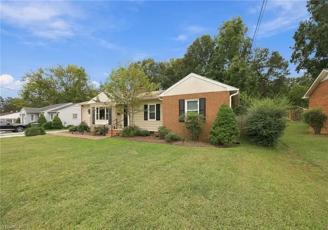 Photo 1 of Single family home for sale at 517 Pine St, Graham, NC 27253 | MLS# 1239196 | Listing updated on 2026-10-24