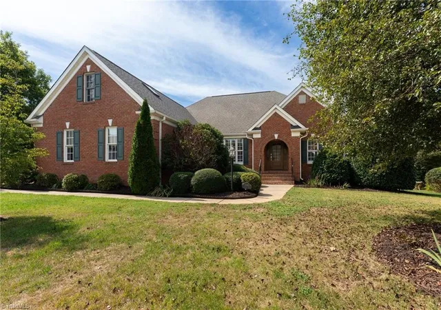 Photo 1 of Single family home for sale at 3004 Deercroft Ln, Clemmons, NC 27012 | MLS# 1234529 | Listing updated on 2026-09-12