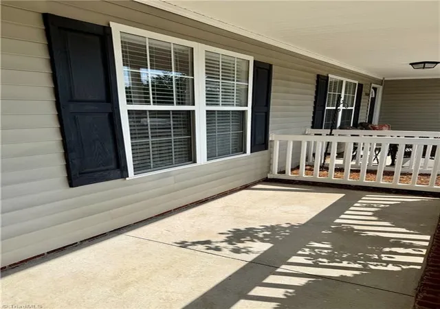 Photo 4 of Single family home for sale at 2418 Wynbrook Sq Ct, Winston Salem, NC 27103 | MLS# 1235724 | Listing updated on 2026-10-28