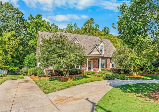 Photo 2 of Sale Pending at 9285 Ctr Grv Church Rd, Clemmons, NC 27012 | MLS# 1236175 | Listing updated on 2026-10-02