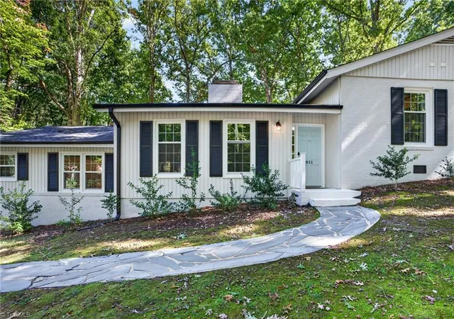 Photo 3 of Single family home for sale at 811 Shannon Rd, Asheboro, NC 27203 | MLS# 1239799 | Listing updated on 2026-10-27